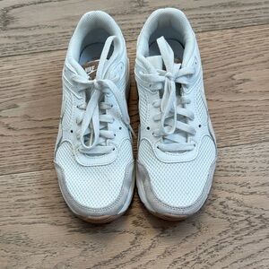 Nike White Mesh Sneakers